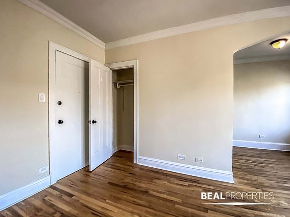 4th image of 4737 N Hermitage Ave APT 405