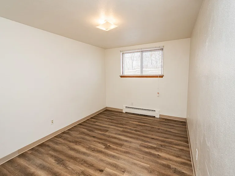 McCarron's View Apartments — Photo 15