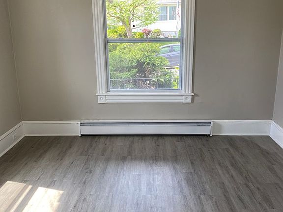 3rd image of 1110 Rock St #1112