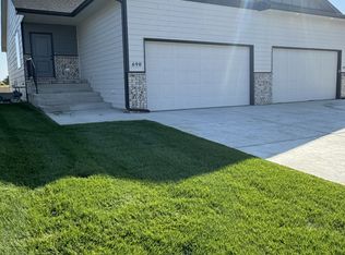 692 Long Path Ct #1, Goddard, KS 67052