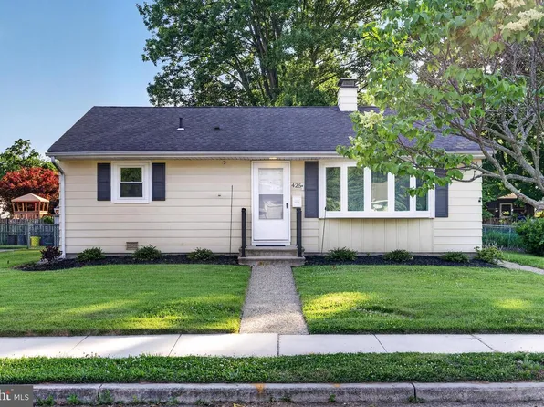 425 West Ave, Delanco, NJ 08075