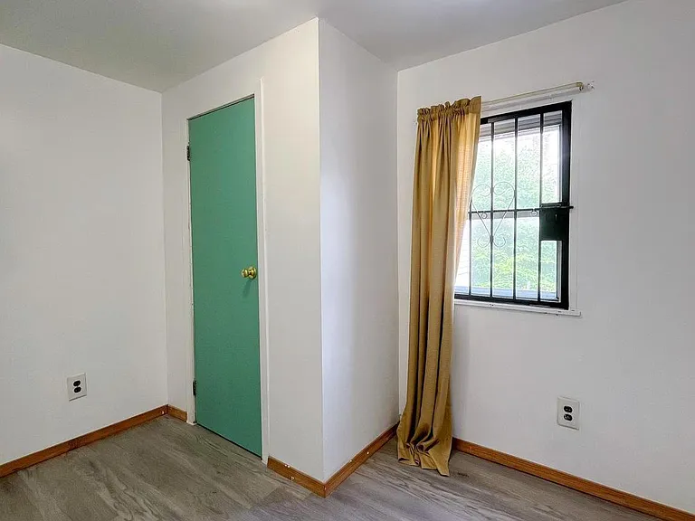 1811 E Sergeant St — Photo 13