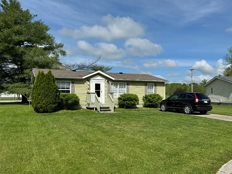 Fairview Crossing — Photo 4