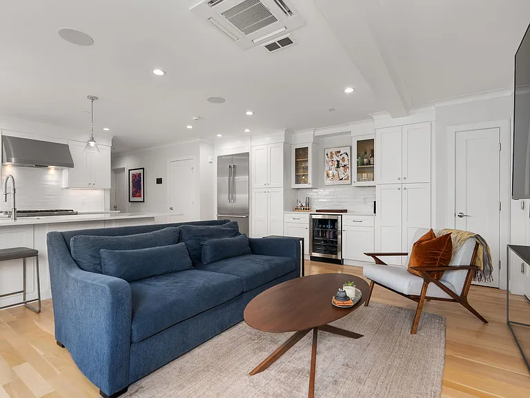 8 Sycamore St #C — Photo 12