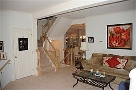 4th image of 7736 Effingham Sq