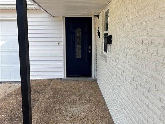 3rd image of 577 Welham Loop