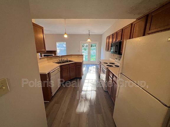 5th image of 3047 N River Shore Pl