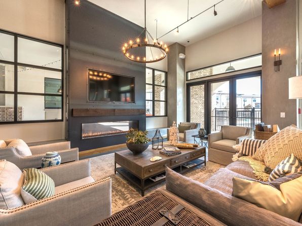 2601 Lakeside Pkwy #425S