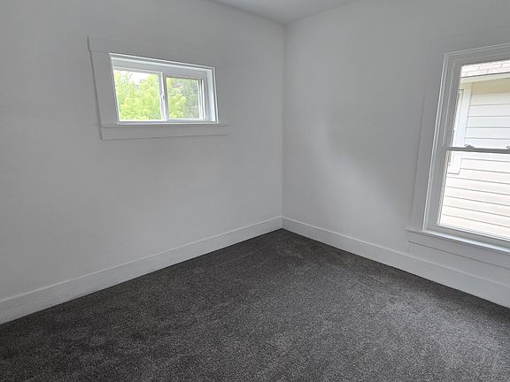 4th image of 26 Hubbard St