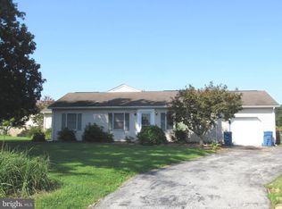 11 E Inner Cir, Dover, DE 19904