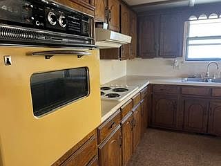 3rd image of 25 Corona Dr