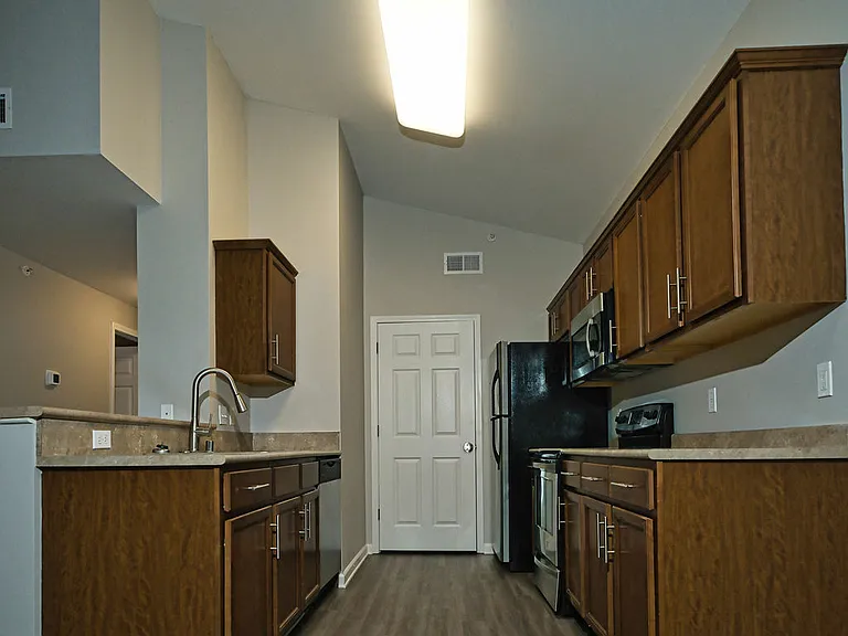 Griffin Gate Apartments — Photo 12