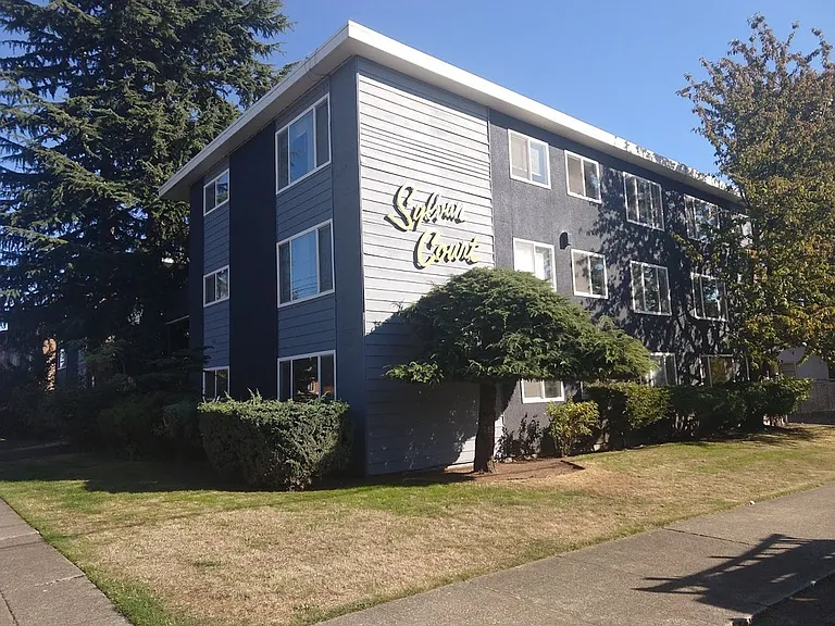 Sylvan Court — Photo 16
