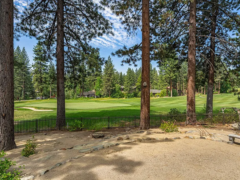 345 Country Club Dr — Photo 24