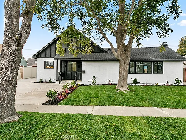 6091 Navajo Rd — Photo 43