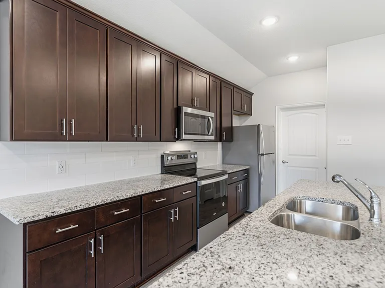 2202 Duke St — Photo 13