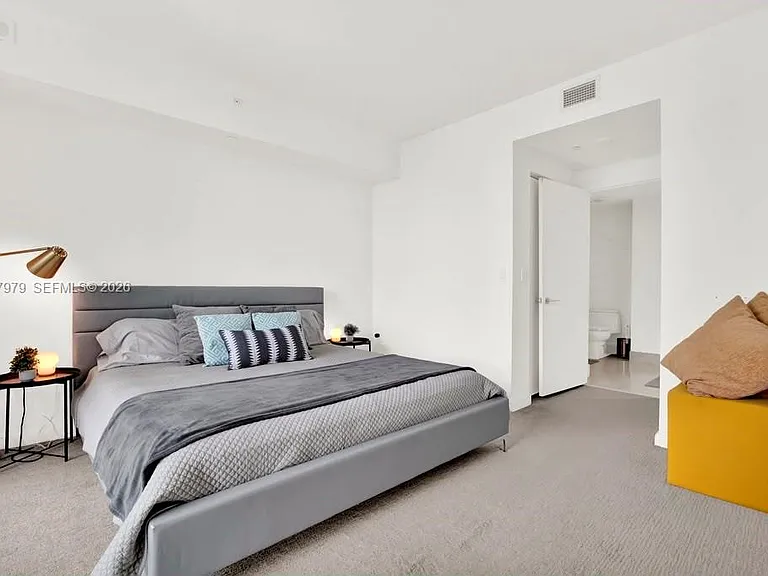 45 SW 9th St #1609 — Photo 16