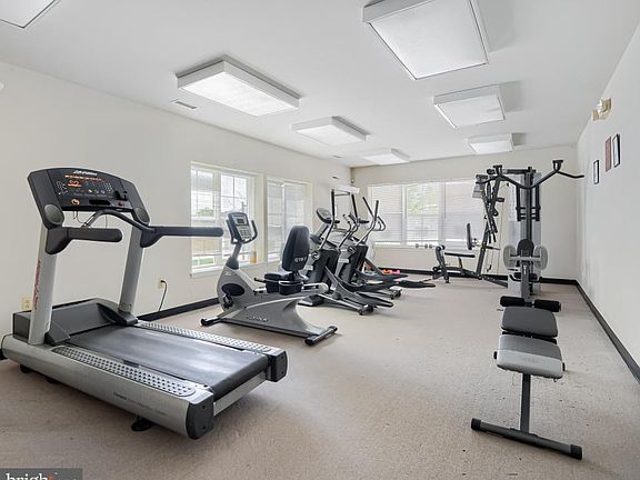 5th image of 1815 Selvin Dr Unit 204