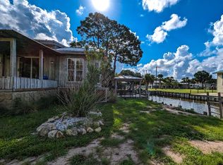 35 7th Ave W, Horseshoe Beach, FL 32648