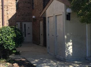 105 Raintree Ln #105, Malvern, PA 19355