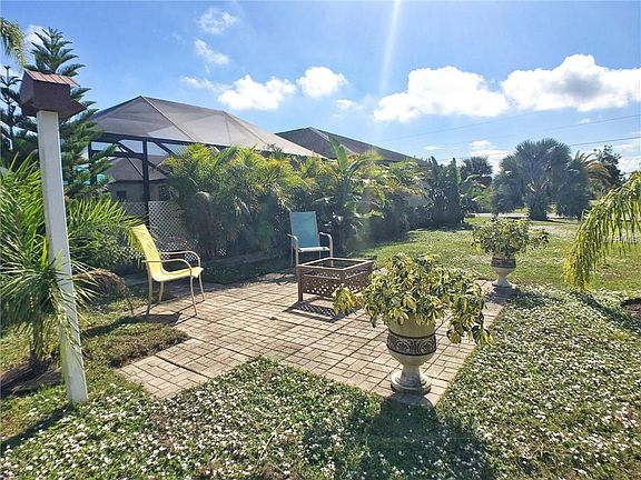 4th image of 17297 Gulfspray Cir