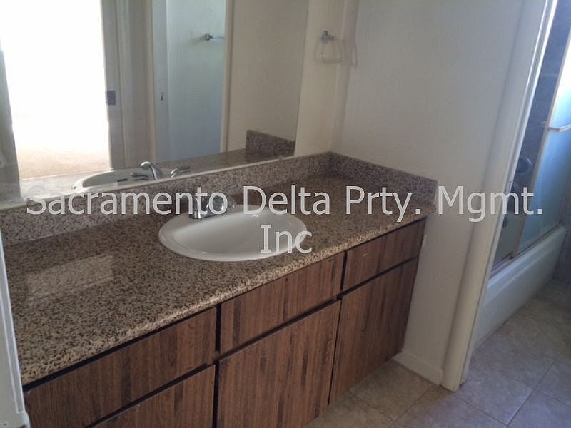 2nd image of 11054 Hirschfeld Way