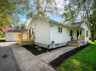 3058 E Gordonville Rd, Midland, MI 48640