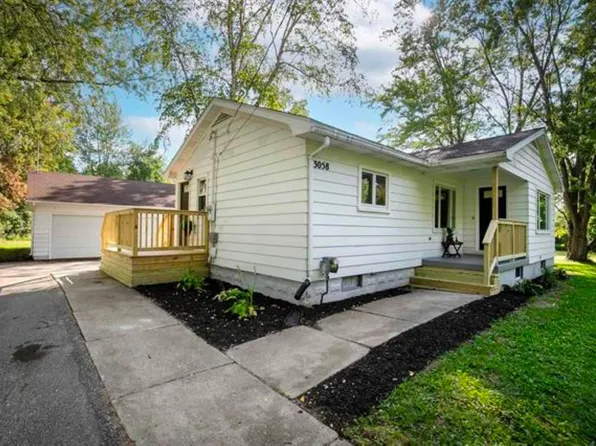 3058 E Gordonville Rd, Midland, MI 48640