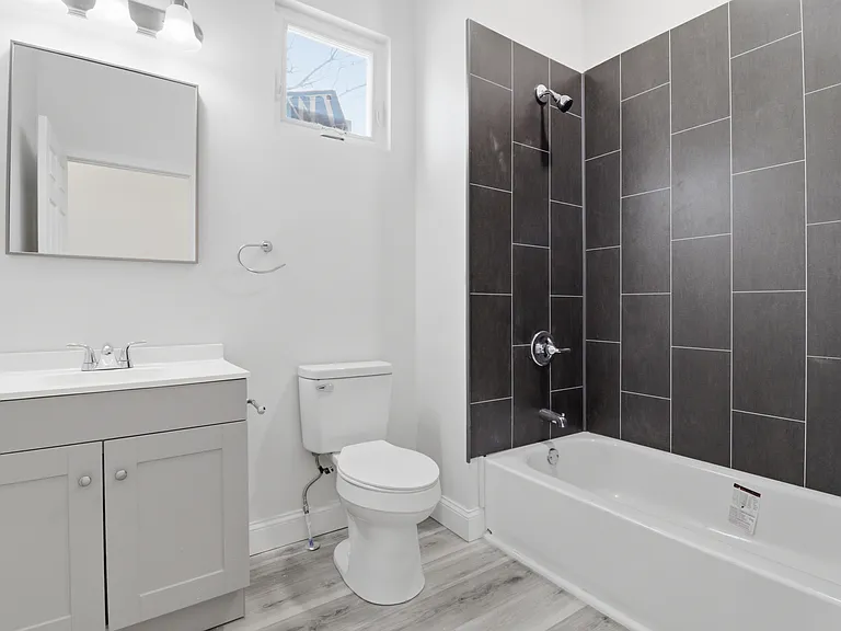3062 N Euclid Ave — Photo 7