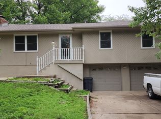 2316 SW 2nd Street Ter, Blue Springs, MO 64014
