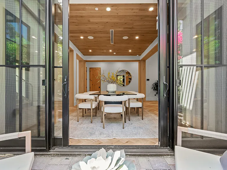 12527 Huston St — Photo 34