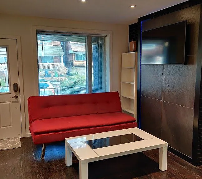 116 Atlas Ave #UPPER — Photo 3