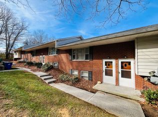 2 Bedroom, 1 Bath Apartments, Blacksburg, VA 24060