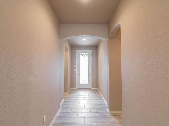 4th image of 7549 Wolf Creek Dr
