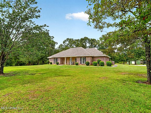 2nd image of 1201 Stanford Lake Rd