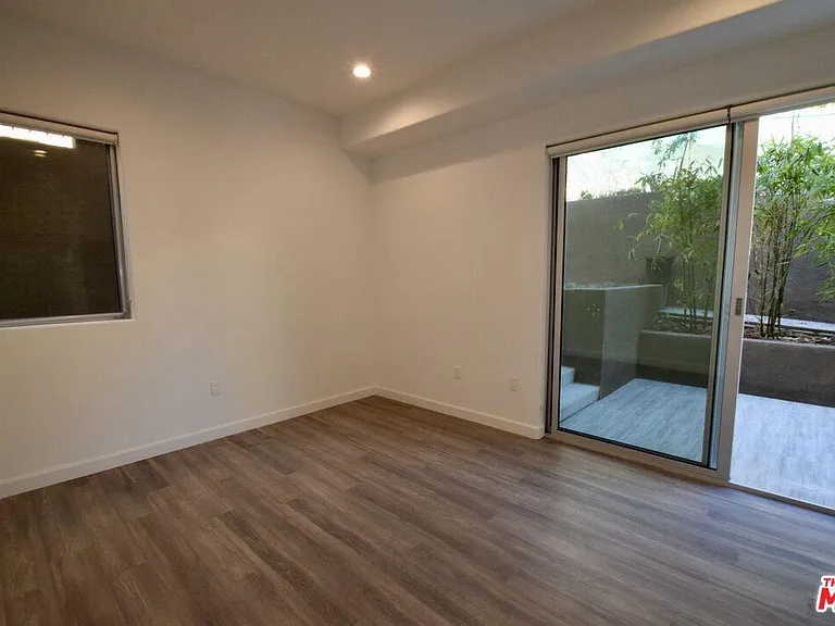 2016 Rodney Dr #103 — Photo 21