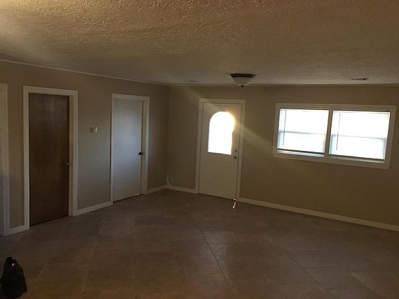 2nd image of 104 Blackburn Blvd