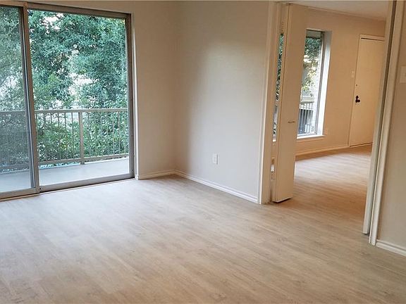 4th image of 11110 Valleydale Dr APT C