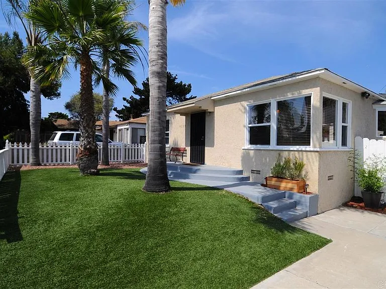 4065 Haines St — Photo 2