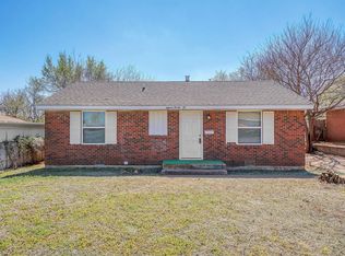 1126 Nowahy Ave, Clinton, OK 73601