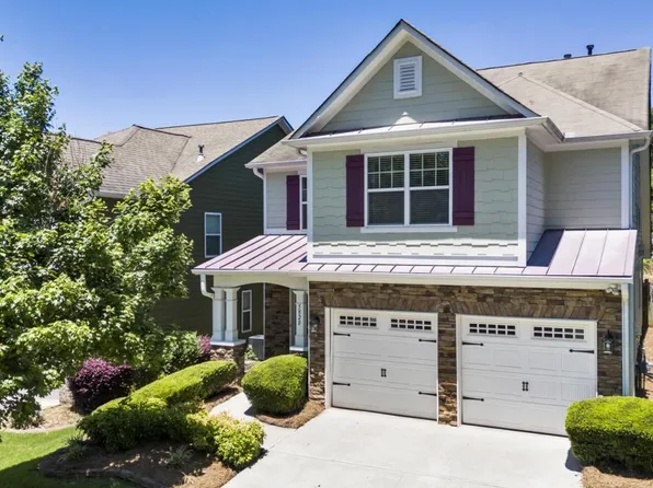 5820 Falls Landing Dr, Cumming, GA 30040