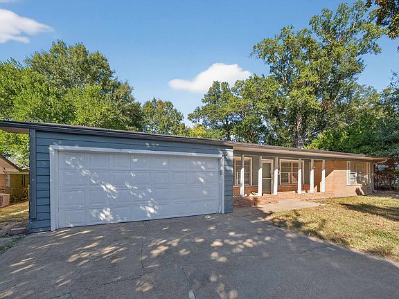 2nd image of 2704 Brentwood Dr