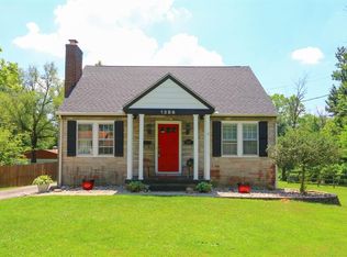 1386 Washington Cir, Cincinnati, OH 45255