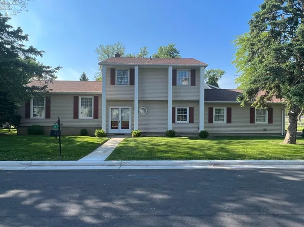 105 Cedar Brook Ln, Sandusky, OH 44870