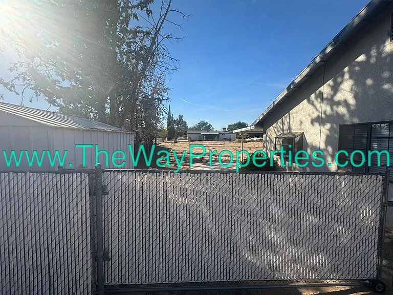 10660 Cottonwood Ave — Photo 9