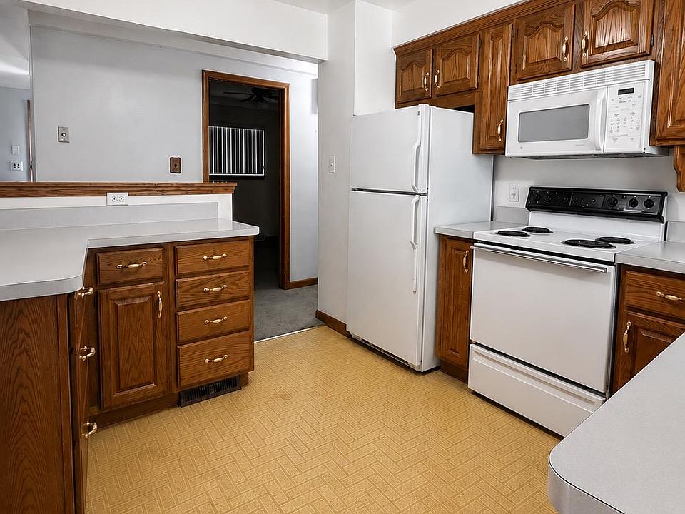 1952 Lakeview St, photo 9