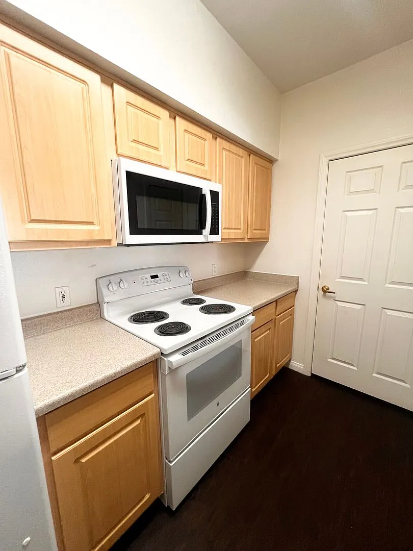 6955 N Durango #2026 - 1/1 Condo in Centennial Hills - Best deal in the Community — Photo 4