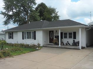 916 W Taylor St, Bowling Green, MO 63334