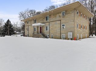 202 S Lynn St #3, Urbana, IL 61802