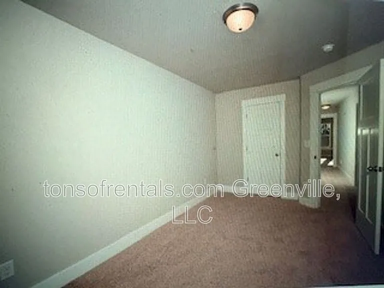 437 Pangel Ln — Photo 11